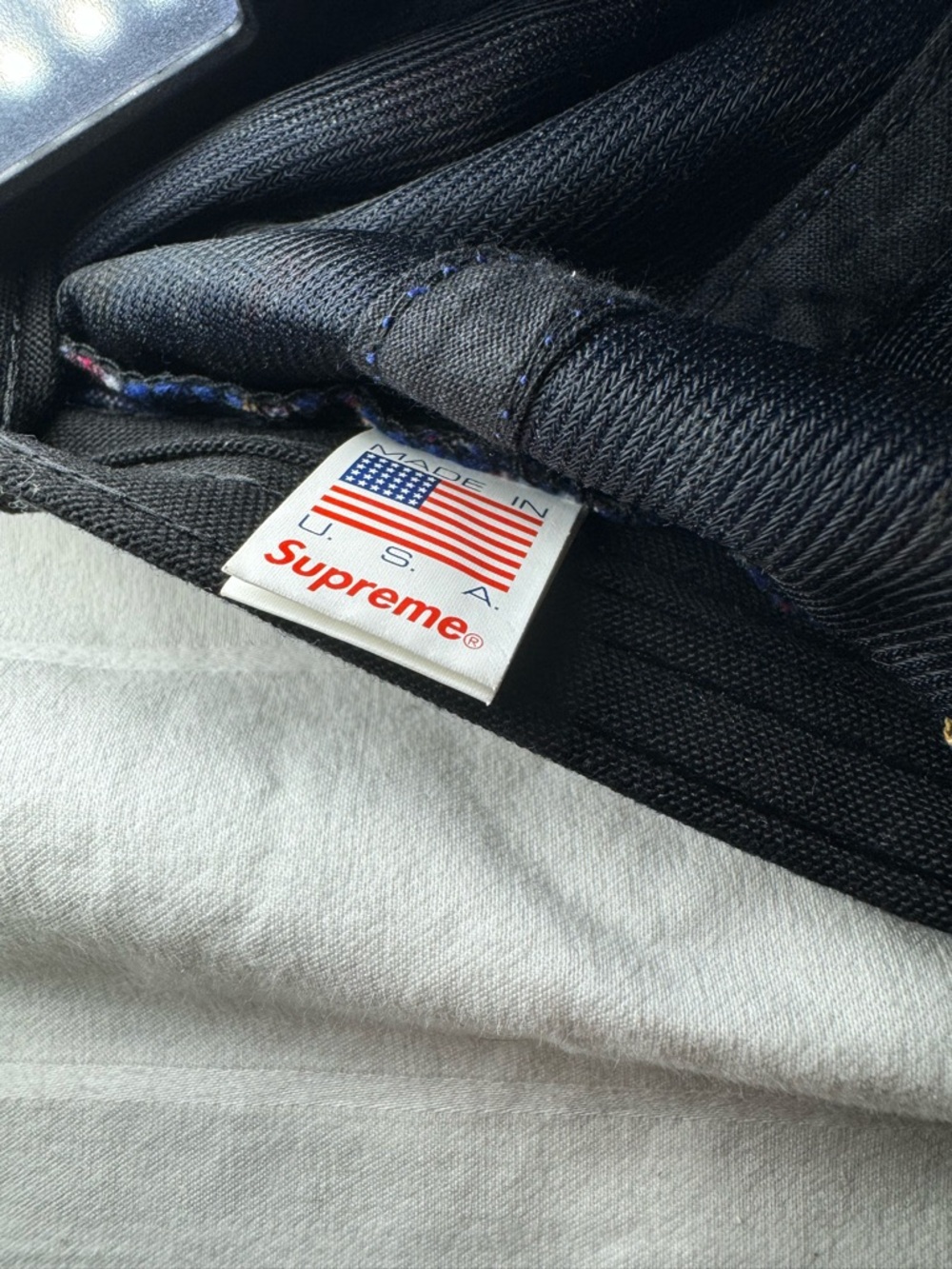 Supreme pattern hat strap back - Picture 3 of 4